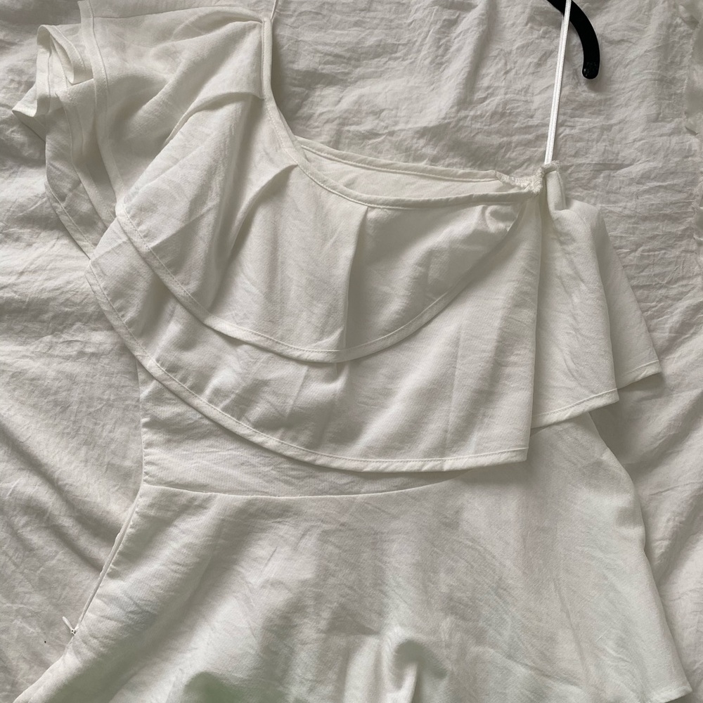 Boutique white top